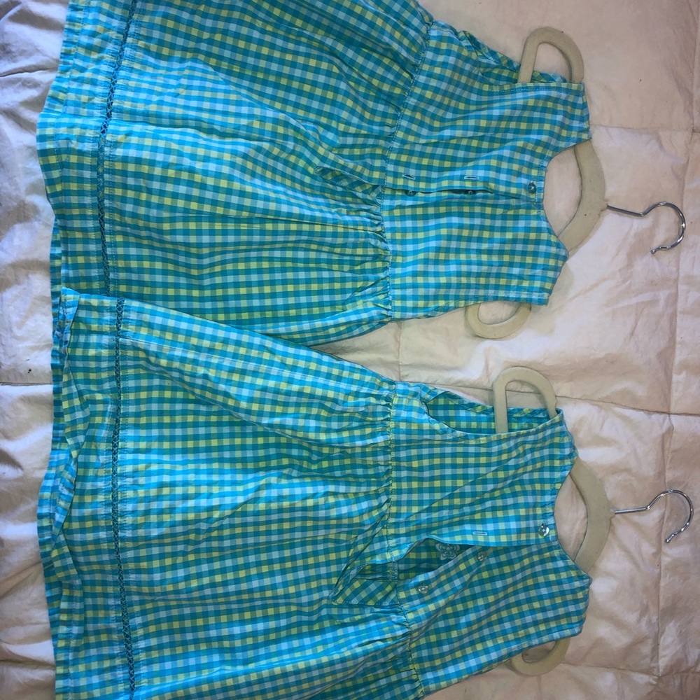 Adorable TWIN matching dresses Like New OshKosh 3T - Picture 2 of 6